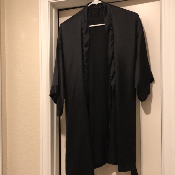 Victoria’s Secret, black robe, brand new & silky soft. - Picture 3 of 3